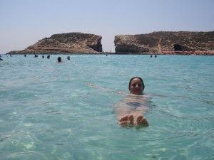 Un relajante baño en la Blue Lagoon Malta.